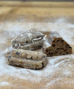 Dinkel-Vollkorn-Stollen mit Aprikosen und Sauerkirschen klein