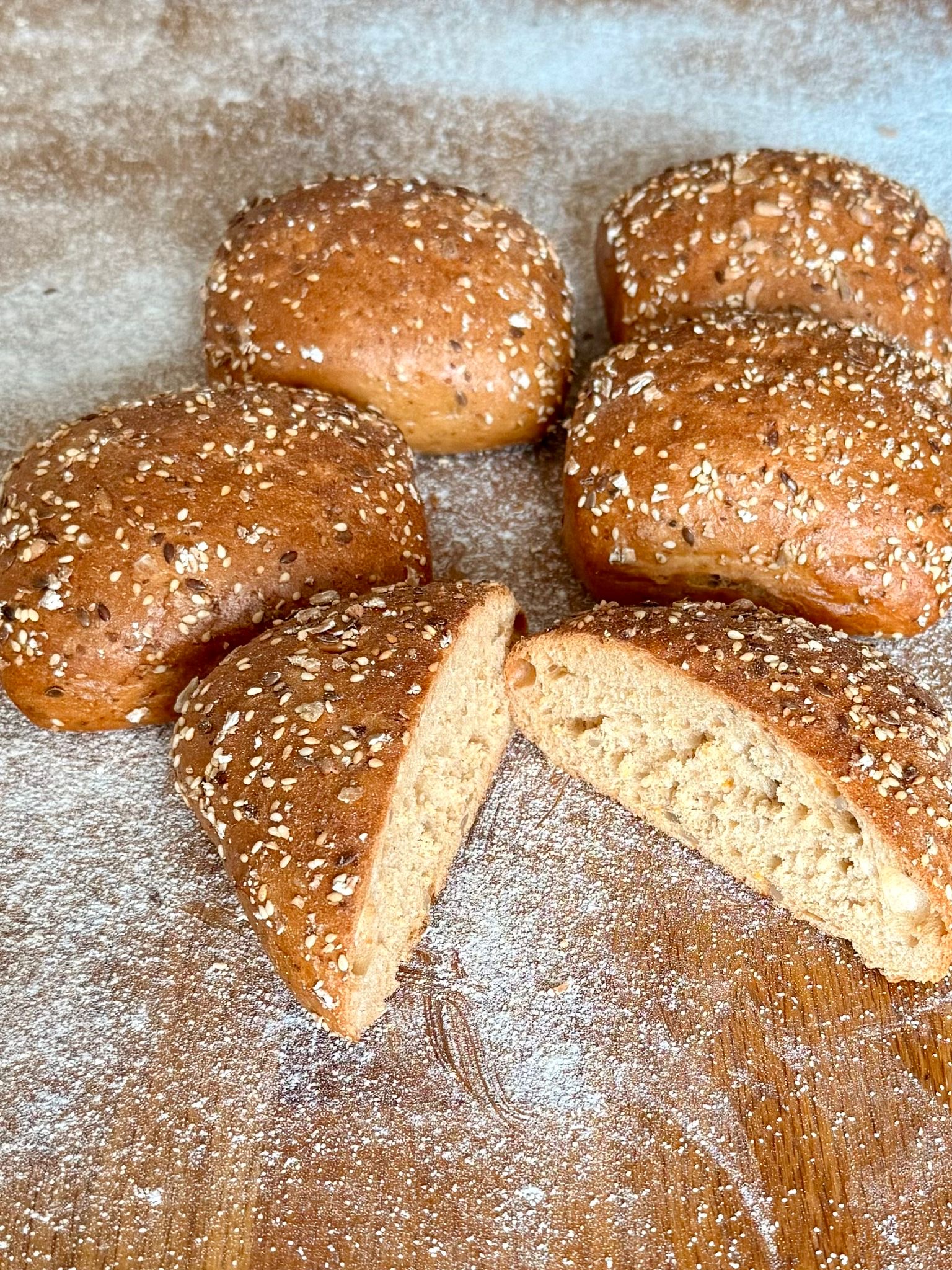 Kernige Dinkel Schaefchen Herde - vier Dinkelbrötchen – Bild 6